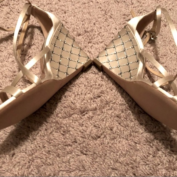 Badgley Mishka Wedges - Picture 1 of 7